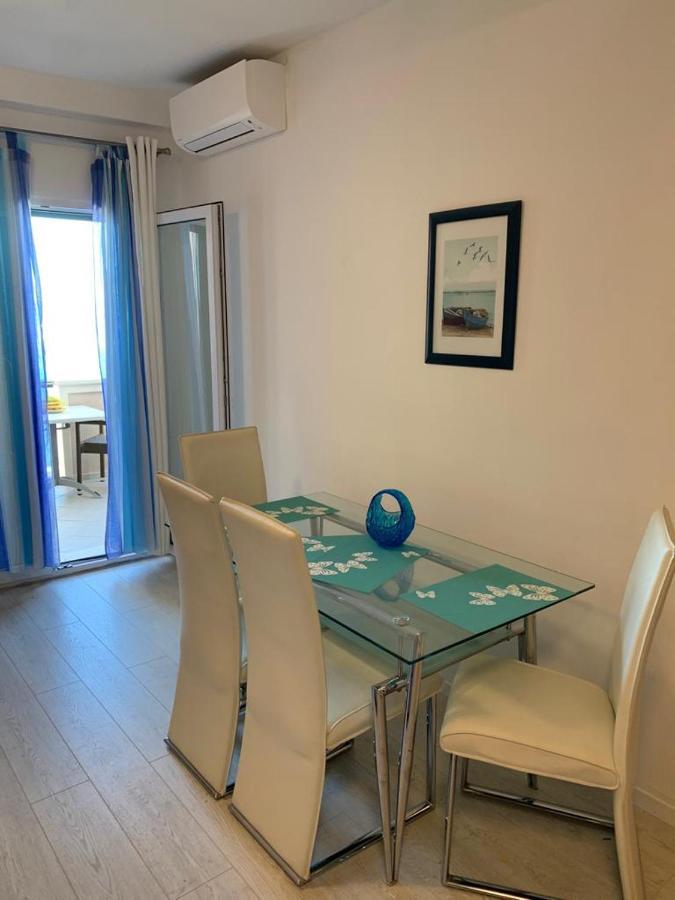 Apartmani California Podgora Esterno foto