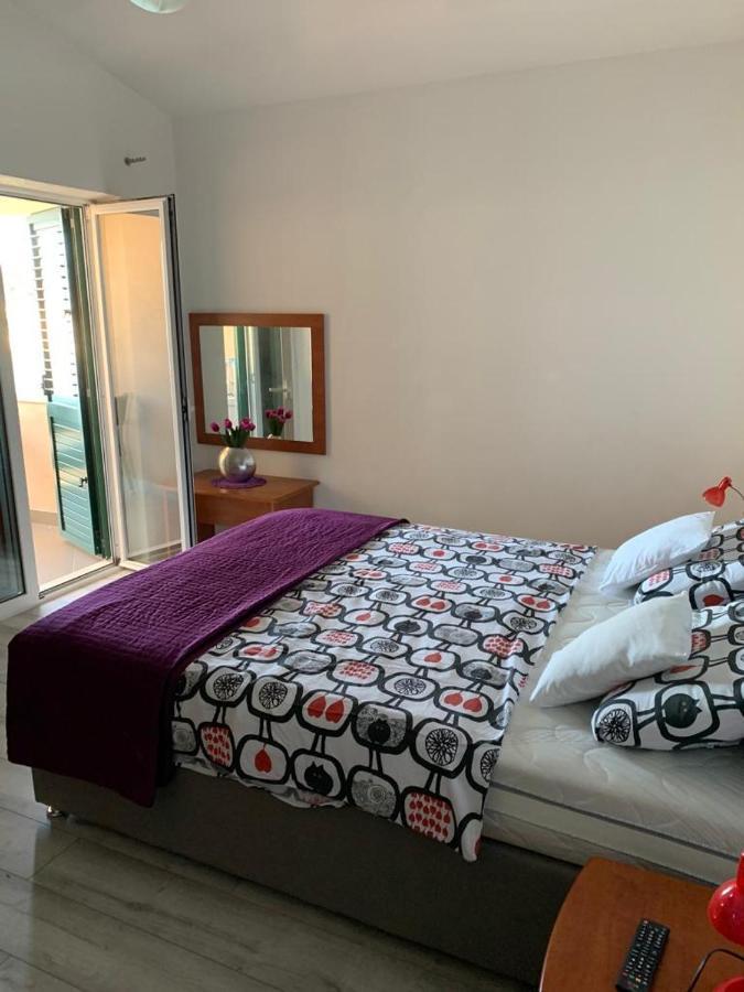 Apartmani California Podgora Esterno foto